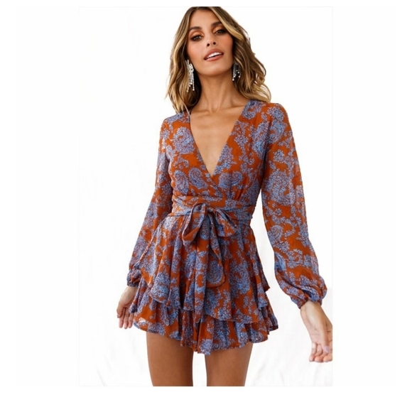 No  brand flora print deep v Neck shirt romper size Medium - Picture 1 of 12